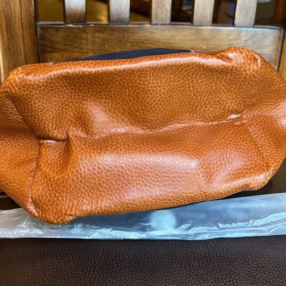 Miche Misty demi shell with matching straps - Picture 5 of 7